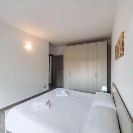 Villa Mary - Red Apartment Appartamento Bellano